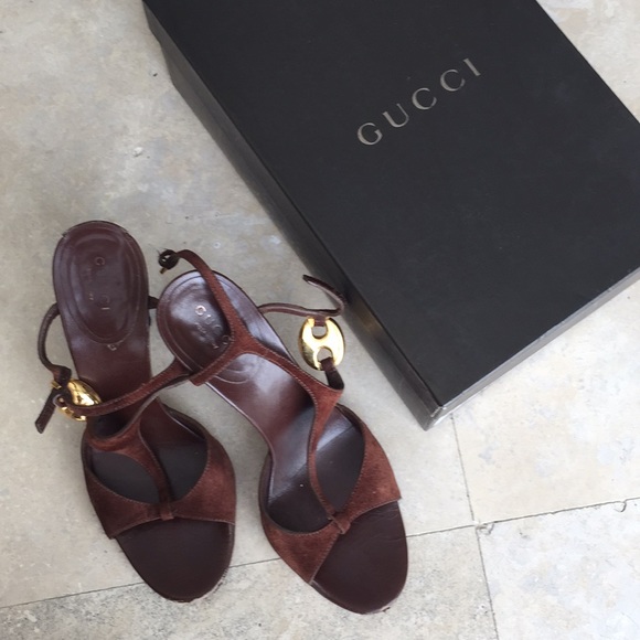 Gucci Shoes - Gucci suede sandals
